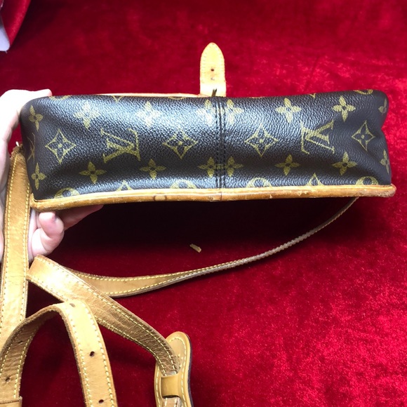 Authentic Louis Vuitton sologne crossbody - Picture 16 of 16